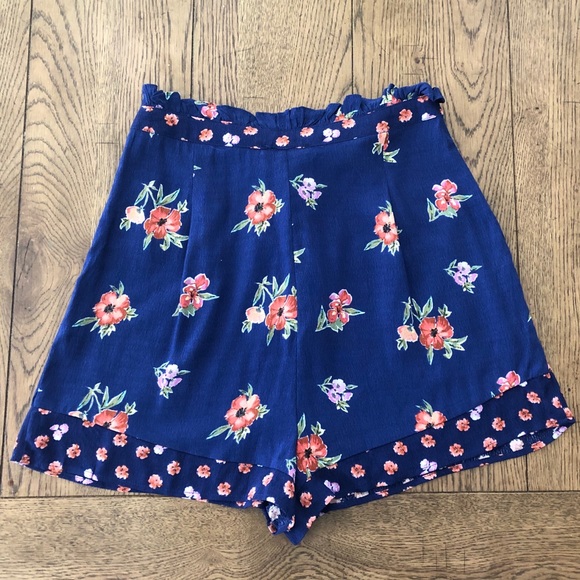 High waisted floral shorts - Picture 3 of 8